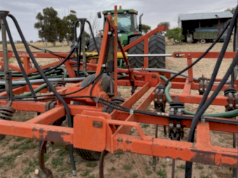 Horwood Bagshaw / Simplicity Airseeder