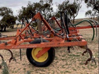 Horwood Bagshaw / Simplicity Airseeder