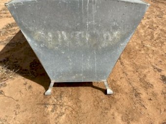 Paton 1 tonne Feeder