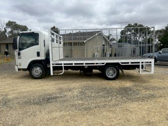 2008 ISUZU NPR 300 MEDIUM  Body Truck