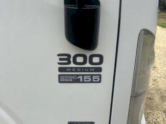 2008 ISUZU NPR 300 MEDIUM  Body Truck