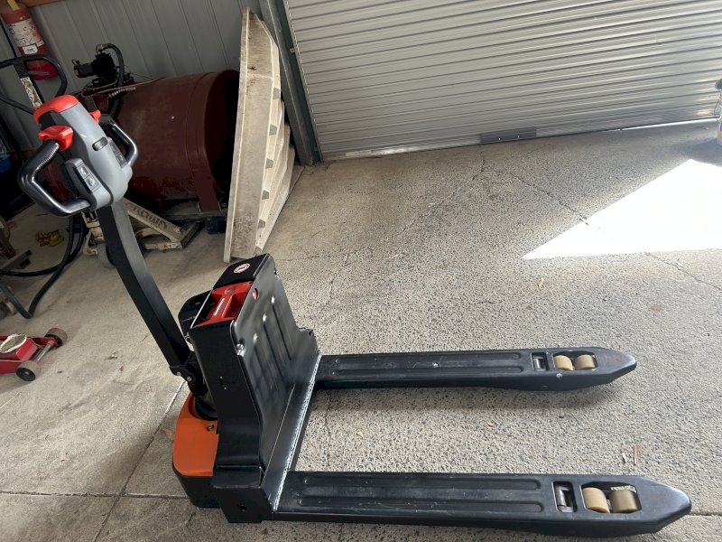 2020 ELECTRIC PALLET JACK