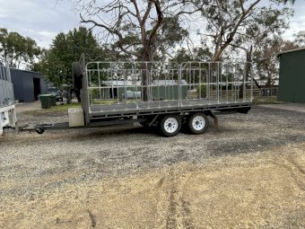 2015 TRAILER 4.9mts X 2.4mts