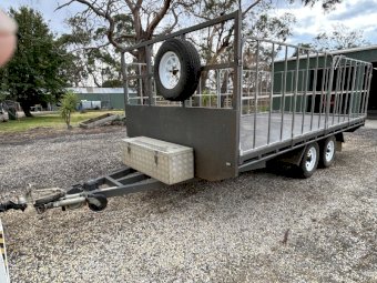 2015 TRAILER 4.9mts X 2.4mts