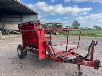 WMI Bale Feeder