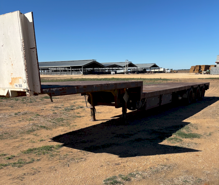 1992 Krueger Drop Deck Trailer
