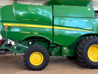 2012 John Deere S660 Header with Fronts x 3