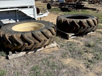 2 x Tractor Tyres with 1 Rim