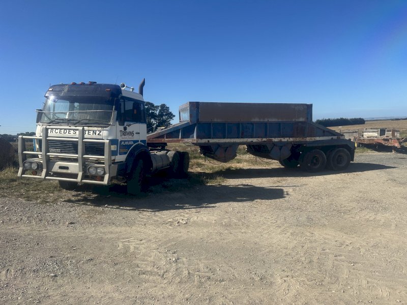 Mercedes 2233 Prime Mover