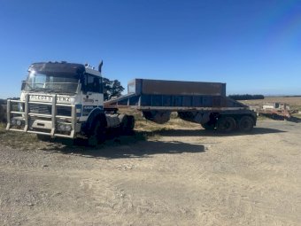 Mercedes 2233 Prime Mover