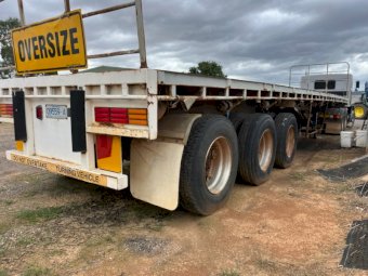 Fruehauf 40Ft Tri-Axle Flat Top Trailer