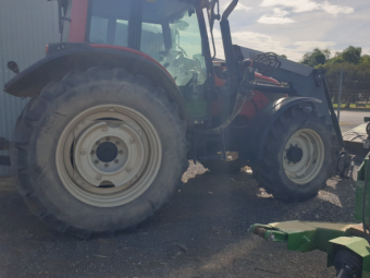 Valtra N121 Tractor with Loader