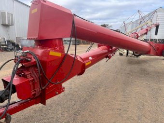 Farm King 1684 Swingaway Auger