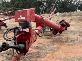 Farm King 1395 Swingaway Auger