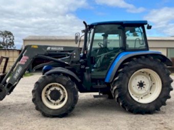2001 New Holland TL100 Tractor with Loader