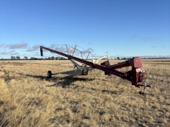 Farm King Swing Away Auger