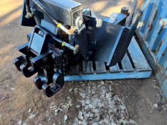 Hodgco Cushion Hitch for Laser Bucket