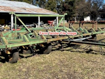 John Deere 1610 27 ft Chisel Plow