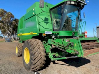 John Deere 9650 Header with 30 John Deere Front