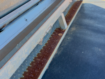 34 x Advantage 3800HD Feeders