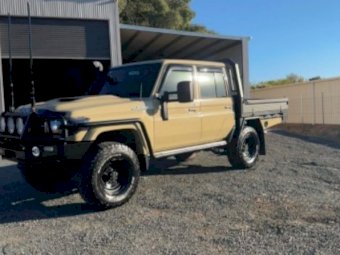 2021 Toyota GXL Landcruiser