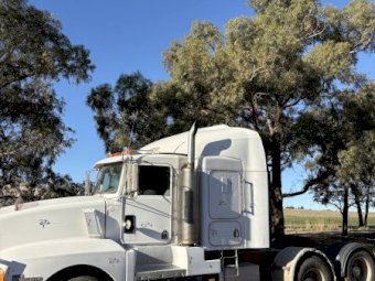 Kenworth T600 Prime Mover