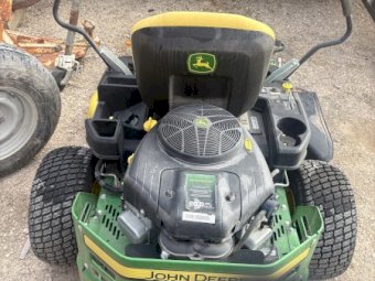 John Deere Z335E 110 Ride on Lawnmower