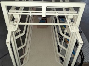 Thunderbird Super Sheep Crate and Scales