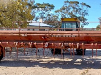 Massey Ferguson MF80 Combine For Parts
