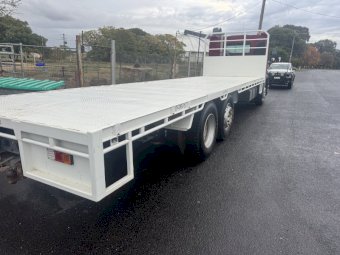 2004 MACK 470hp 29ft Tray Truck