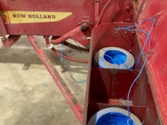 New Holland Hayliner 275 Small Square Baler