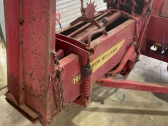 New Holland Hayliner 275 Small Square Baler