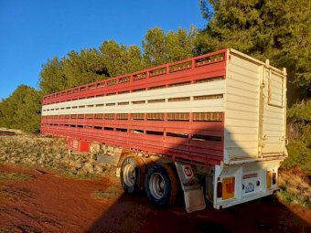 42ft Gowland Slamgate 2x1 Stock Crate on Bogie Trailer