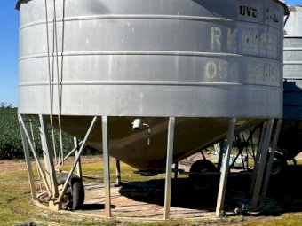 RK Macey 31 tonne Field Bin