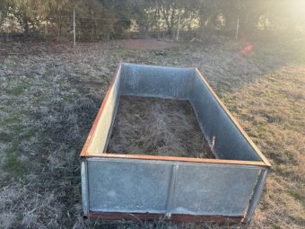 2 X Cattle Hay Feeders