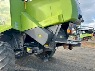 Claas 750 Header With 900 Vario And Countrywide Pick Up Front