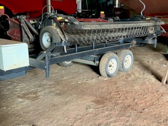 Case IH 2016 Canola Pickup Front