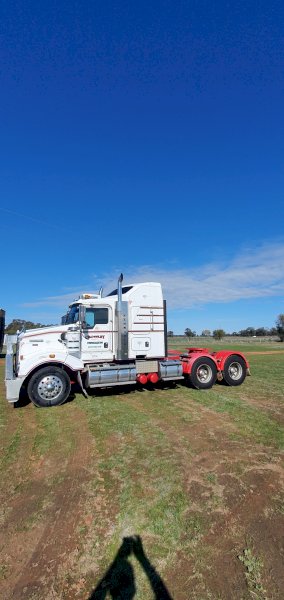 2016 Kenworth 409 SAR Prime Mover