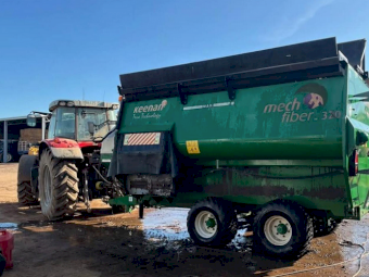 2011 Keenan Mech-Fiber 320 Feed Mixer