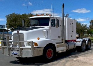 1989 Kenworth T400 Prime Mover With 1987 Borcat Trailer