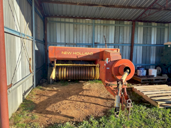 New Holland 317 Small Square baler With Accumulator And Grab