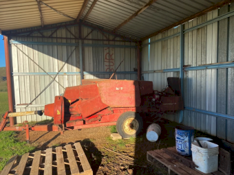 New Holland 317 Small Square baler With Accumulator And Grab