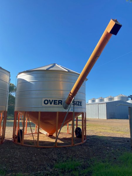 2011 Sherwell 34MT Field Bin With Auger