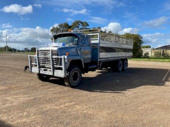 1981 Ford Louisville 8000