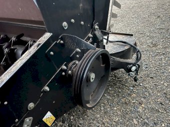 2016 NH 9.90 Chopper and Chaff Spreader