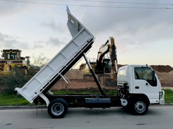 2007 ISUZU NPR200 TIPPER