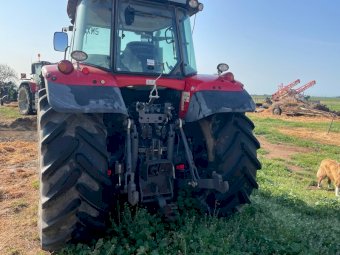 2019 Massey Ferguson 7614 Tractor with FEL