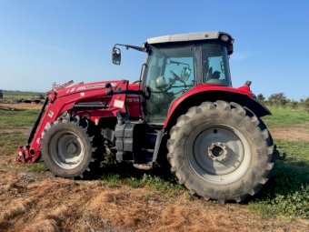 2019 Massey Ferguson 7614 Tractor with FEL