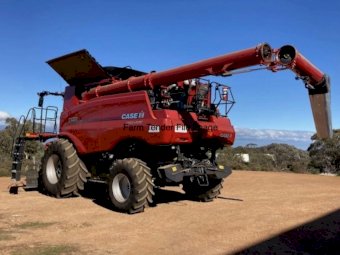 2021 Case 7250 Header with MacDon D65 D 40ft Front ,comb Trailer and PW8 Pick up Front