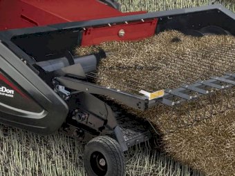 2021 Case 7250 Header with MacDon D65 D 40ft Front ,comb Trailer and PW8 Pick up Front